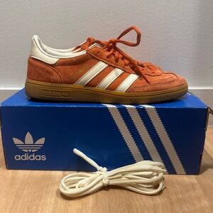 ADIDAS HANDBALL SPEZIAL (Women’s 9.5)
